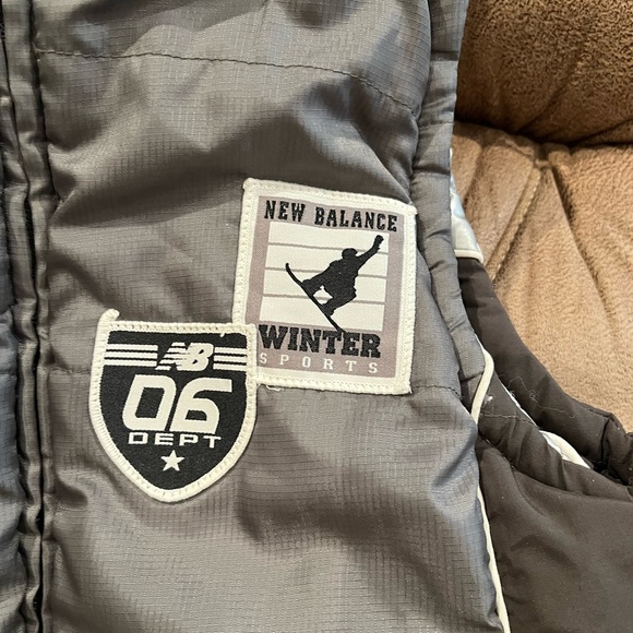 Kids New Balance Vest - Picture 3 of 9